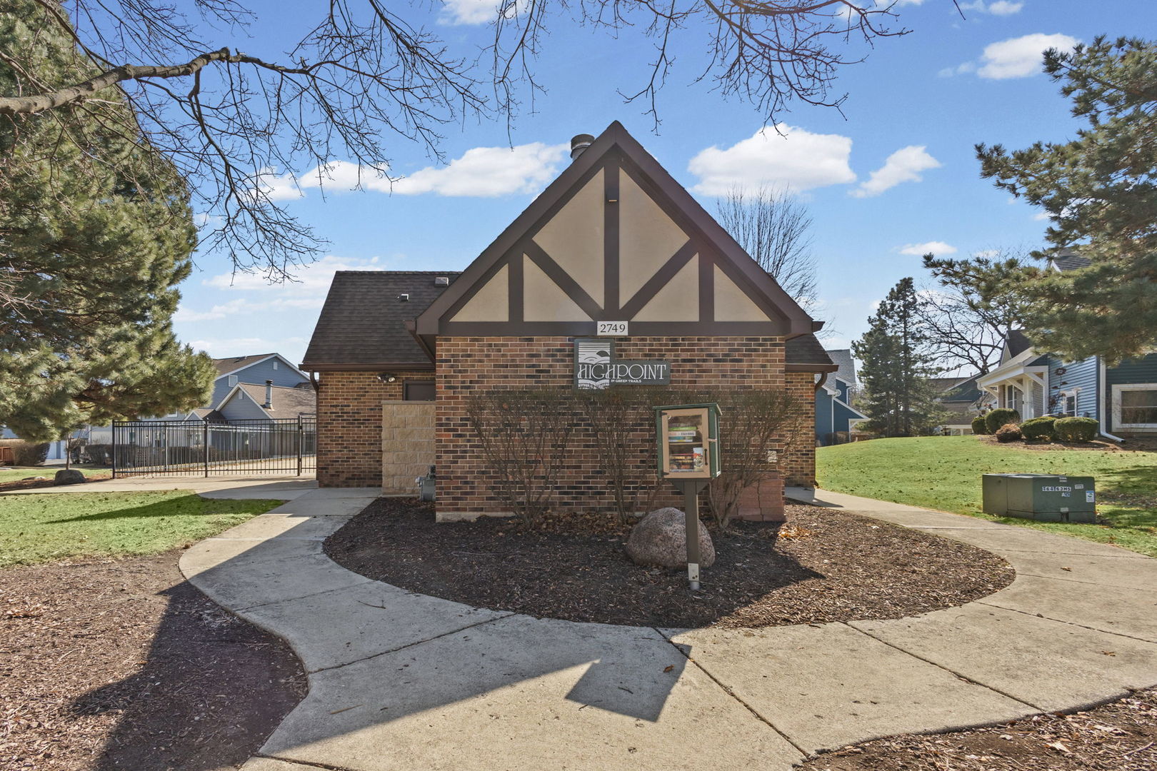 2703 Wayfaring Lane #B, Lisle, IL 60532