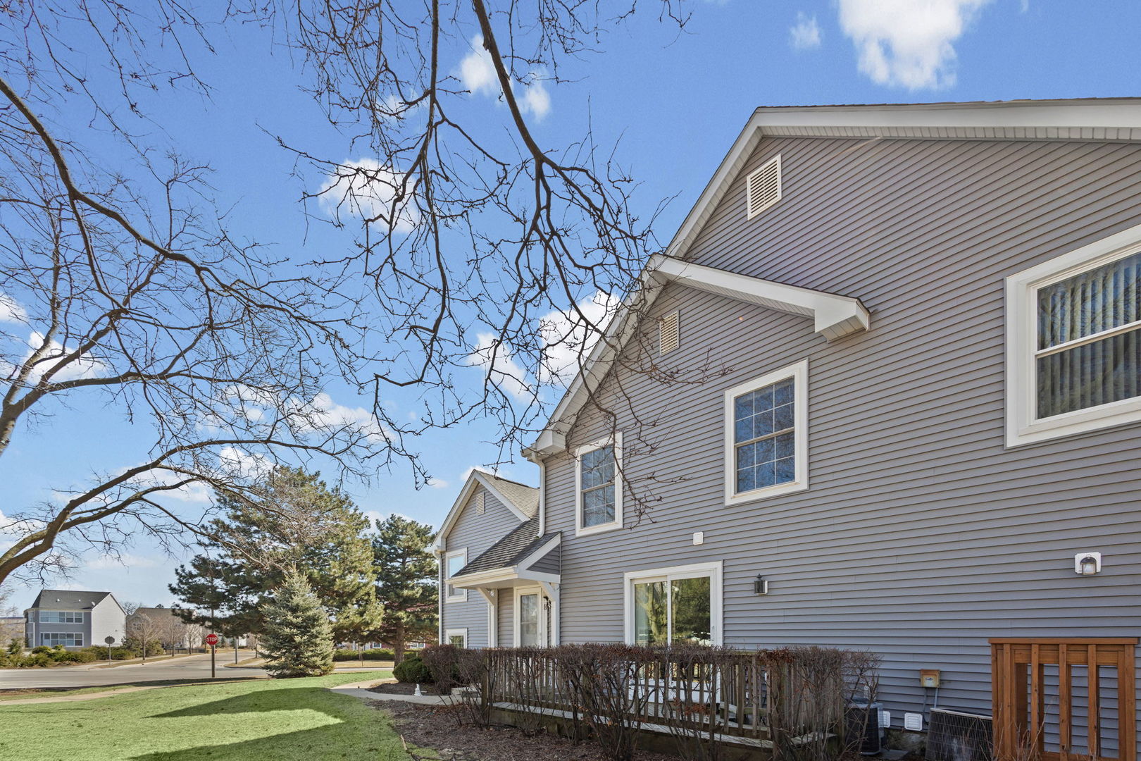 2703 Wayfaring Lane #B, Lisle, IL 60532