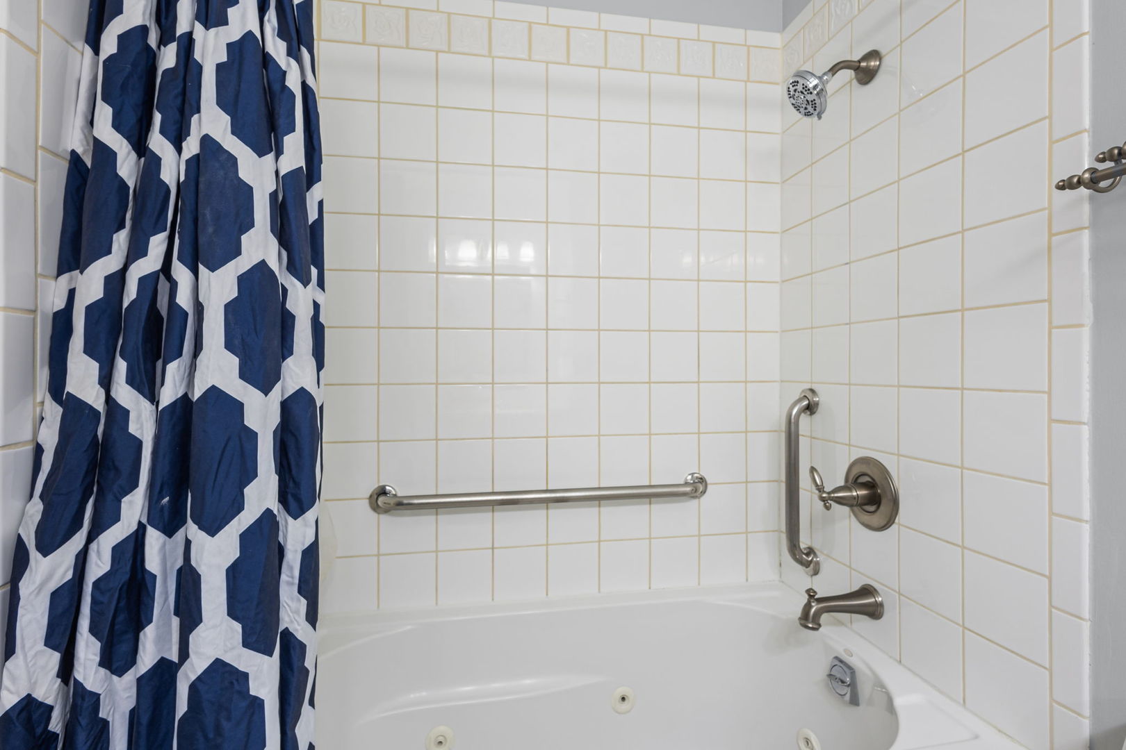 2703 Wayfaring Lane #B, Lisle, IL 60532