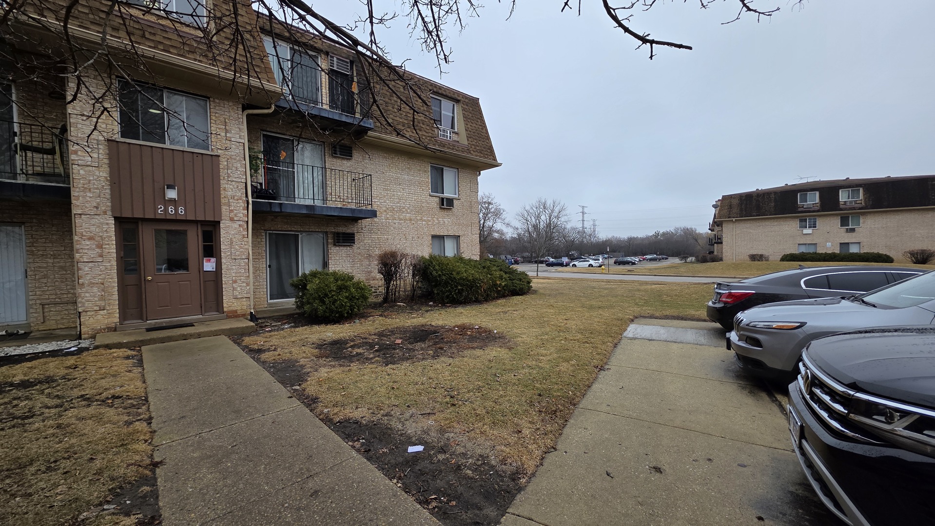 266 Shorewood Drive #2B, Glendale Heights, IL 60139