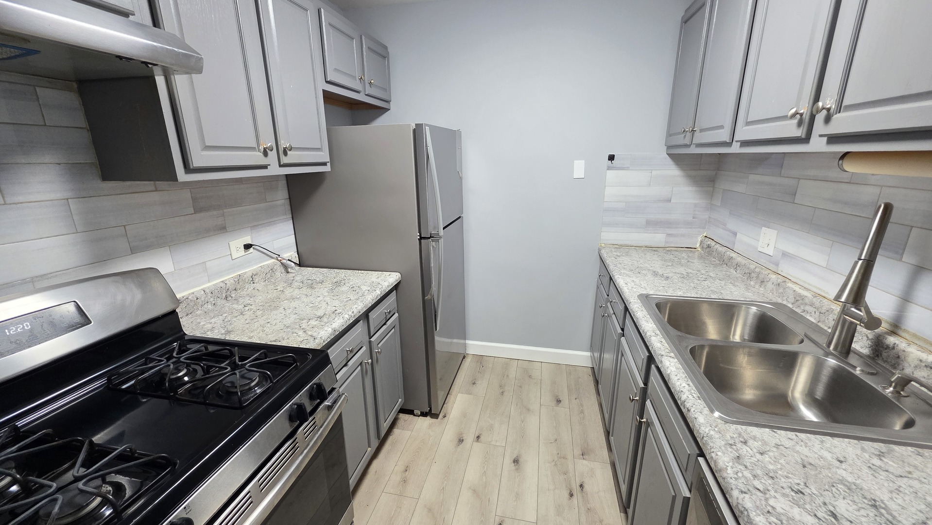 266 Shorewood Drive #2B, Glendale Heights, IL 60139