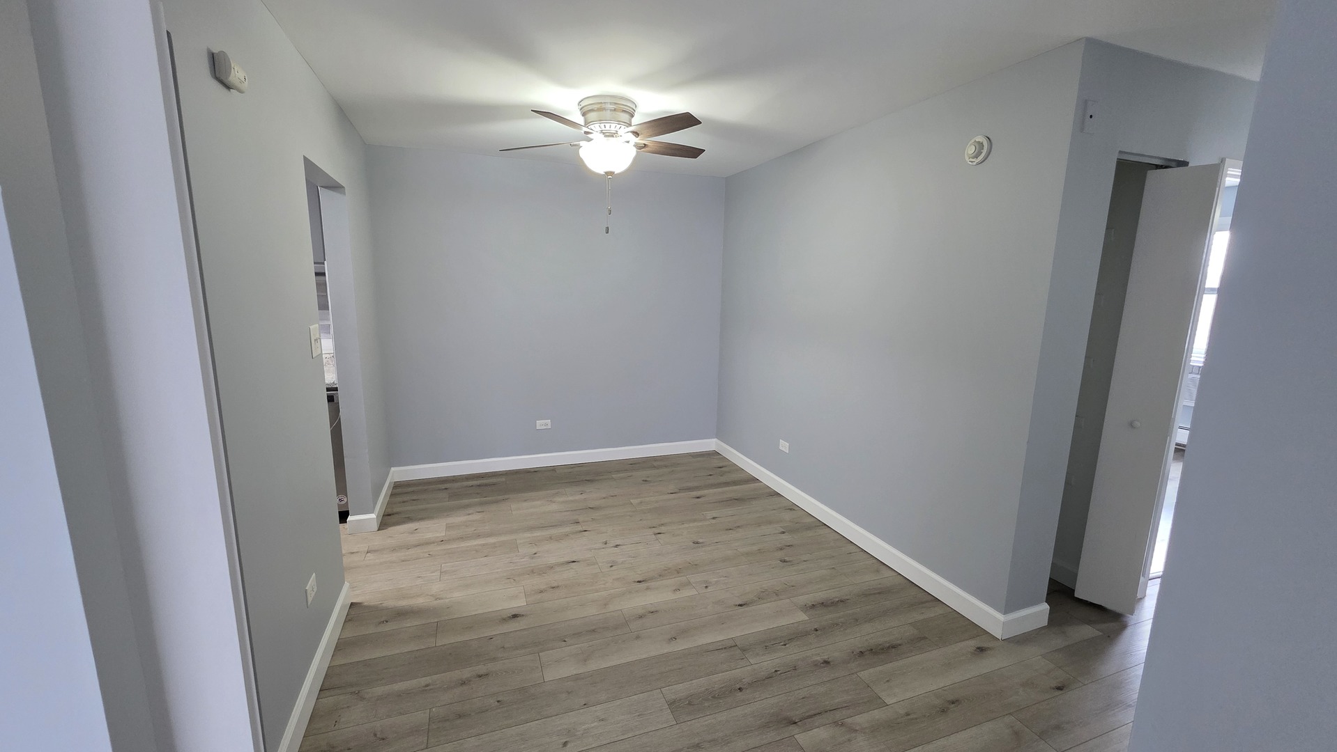 266 Shorewood Drive #2B, Glendale Heights, IL 60139