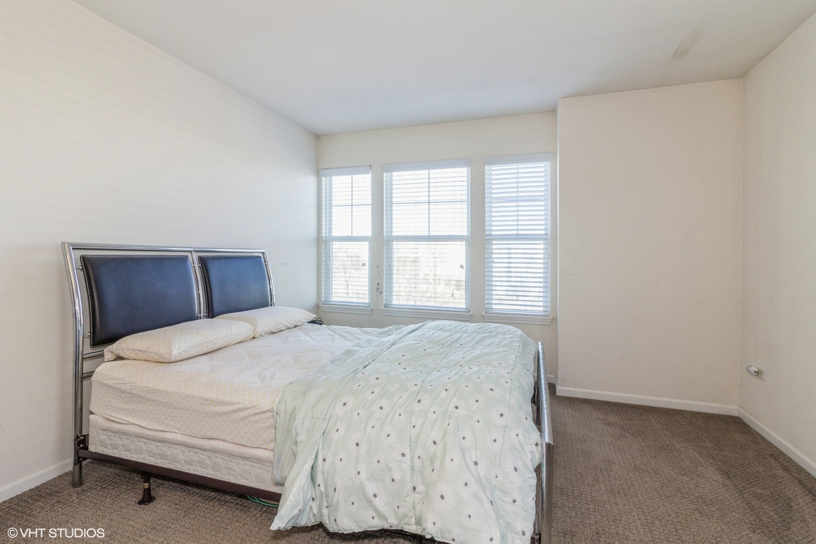 4271 Liberty Street, Aurora, IL 60504