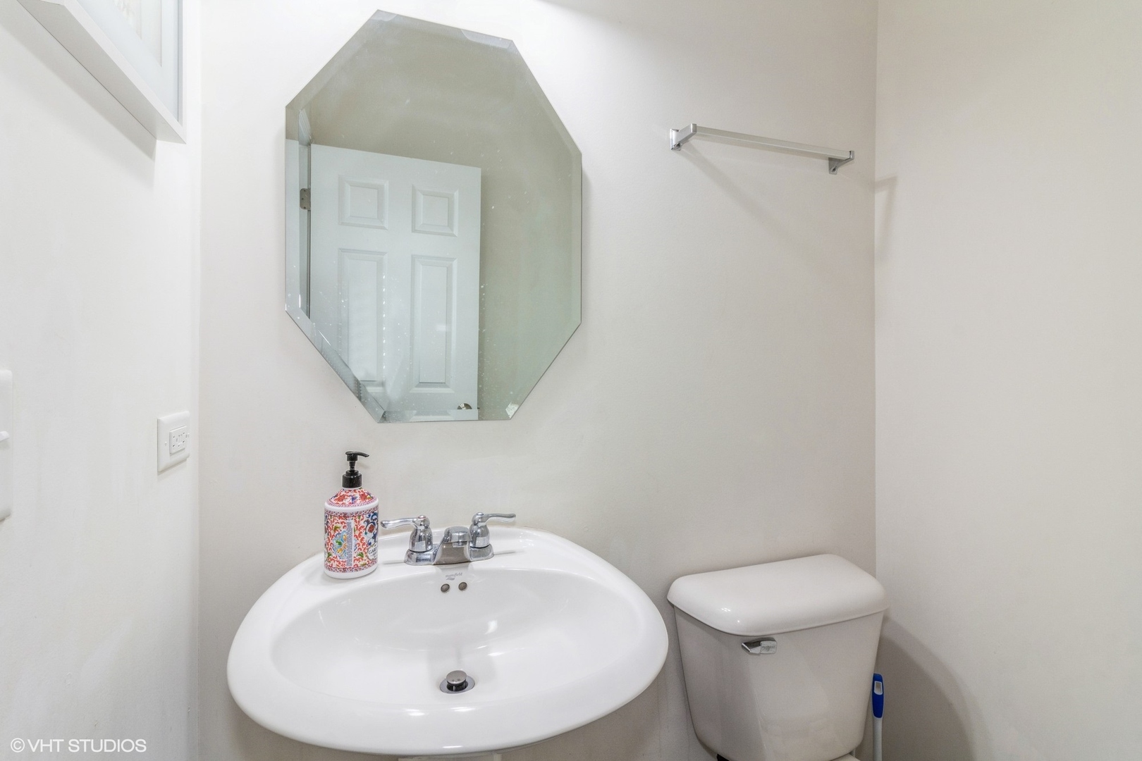 4271 Liberty Street, Aurora, IL 60504