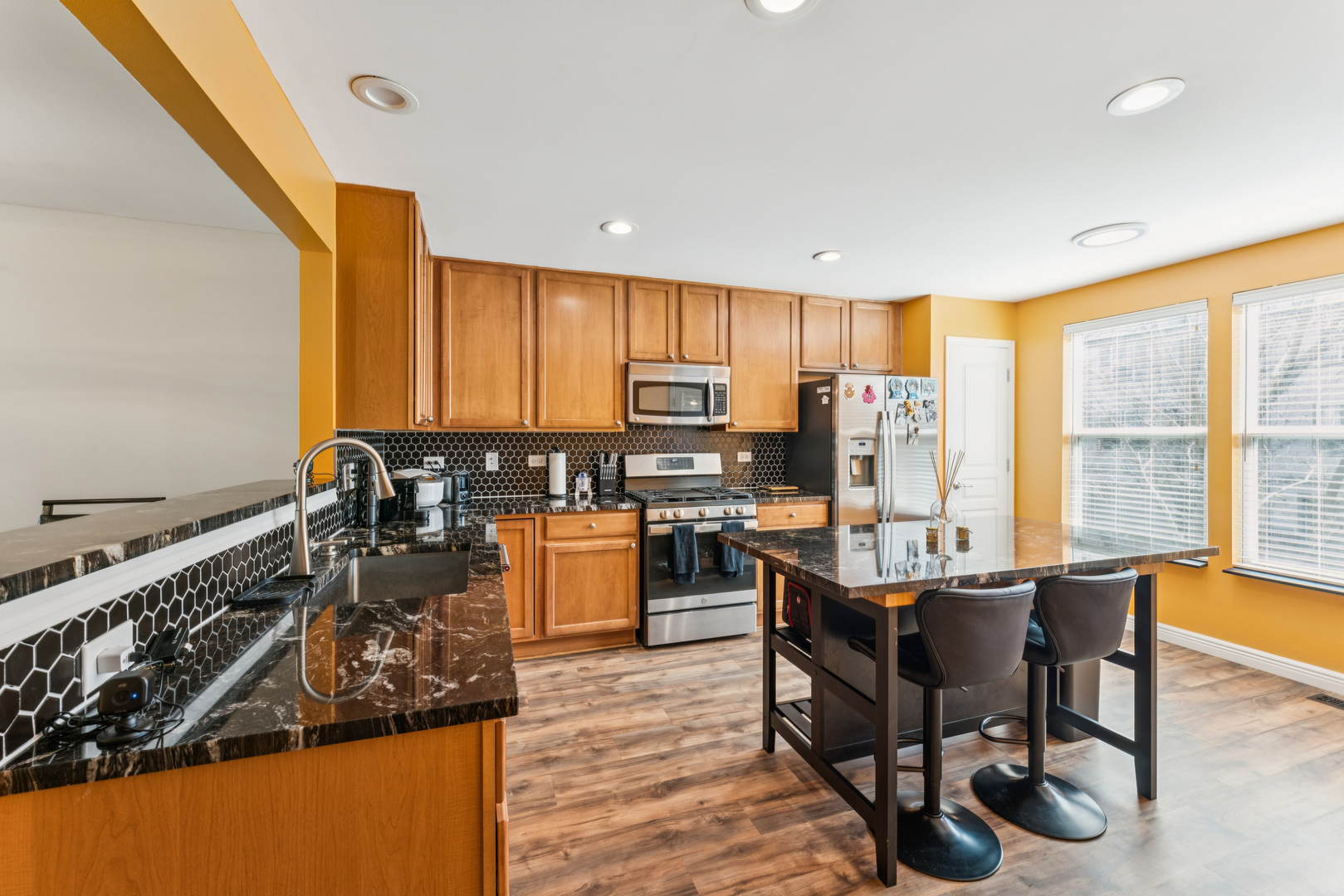 464 Valentine Way, Oswego, IL 60543