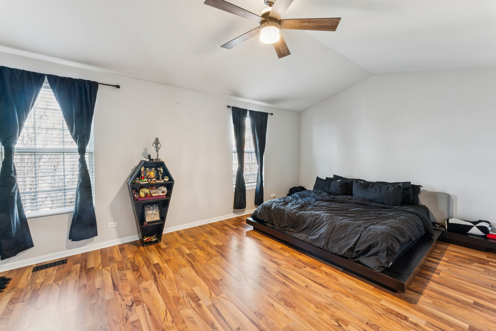 464 Valentine Way, Oswego, IL 60543