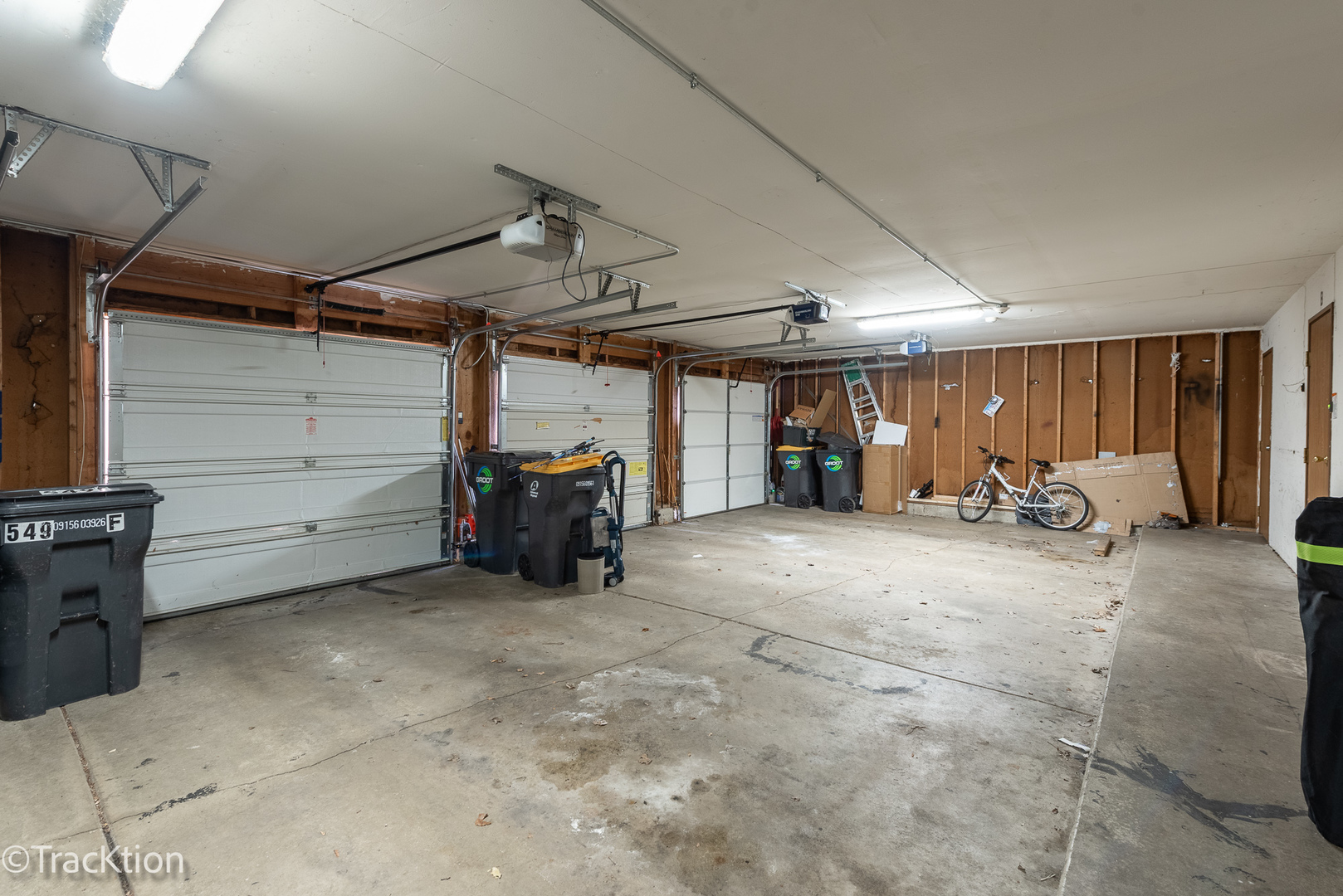 549 E Shag Bark Lane #E, Streamwood, IL 60107