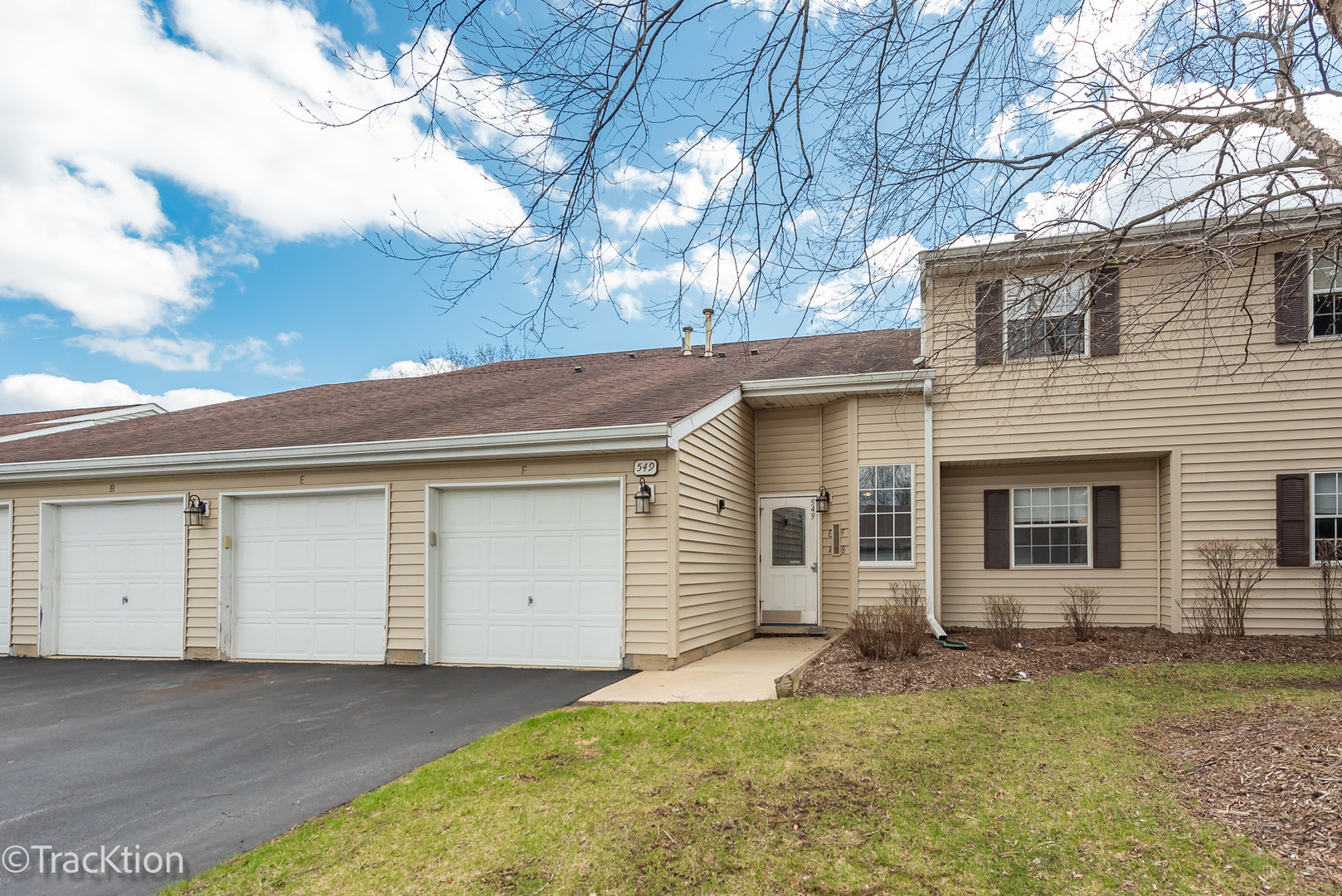 549 E Shag Bark Lane #E, Streamwood, IL 60107