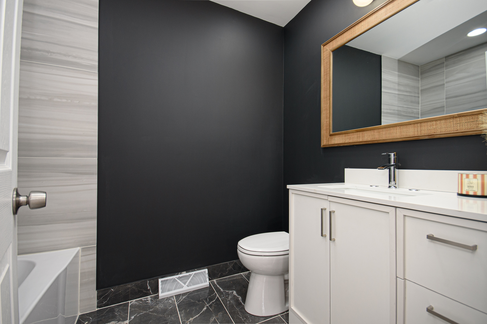 1005 W 103rd Street, Chicago, IL 60643