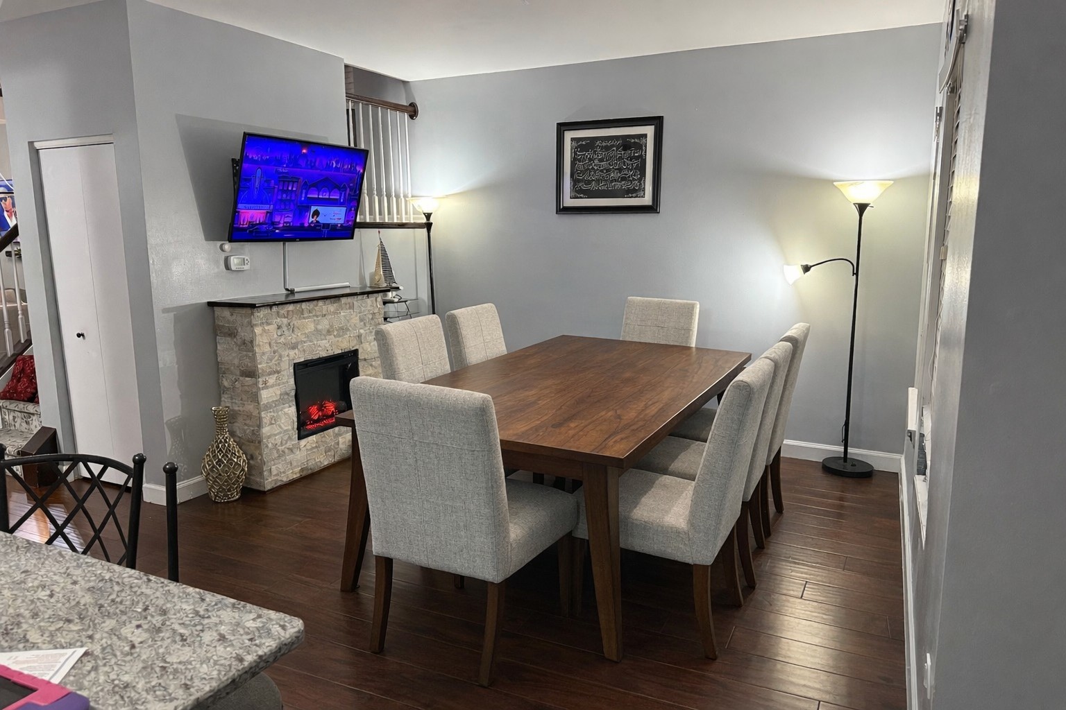 689 S Shannon Drive, Romeoville, IL 60446