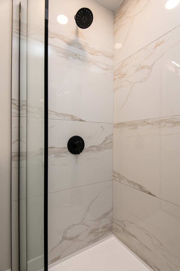 226 Grant Drive, Bolingbrook, IL 60440