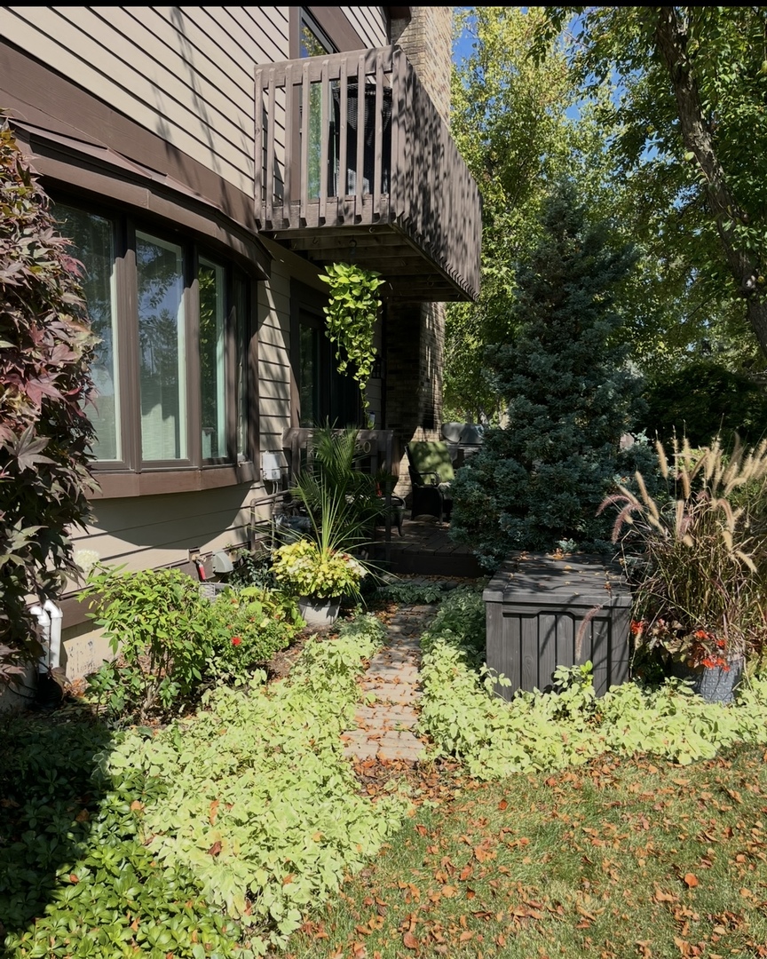 1810 Golf View Drive, Bartlett, IL 60103