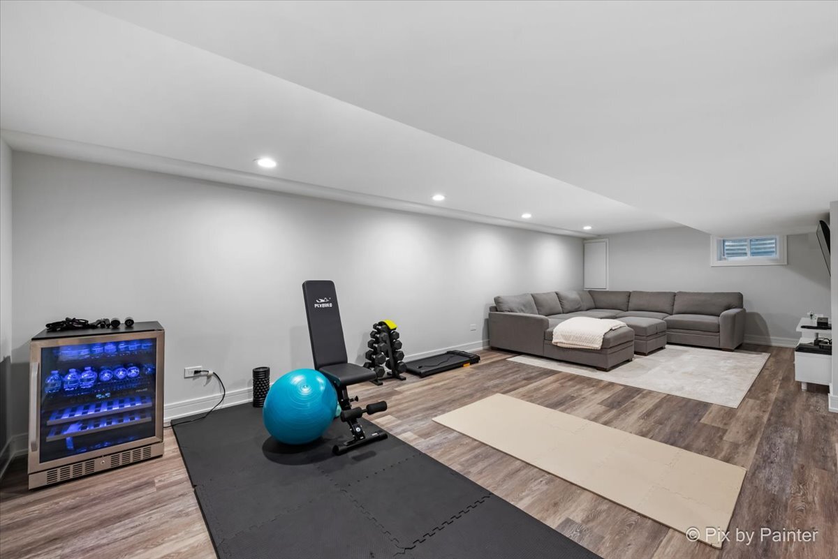 1214 E Suffield Drive, Arlington Heights, IL 60004