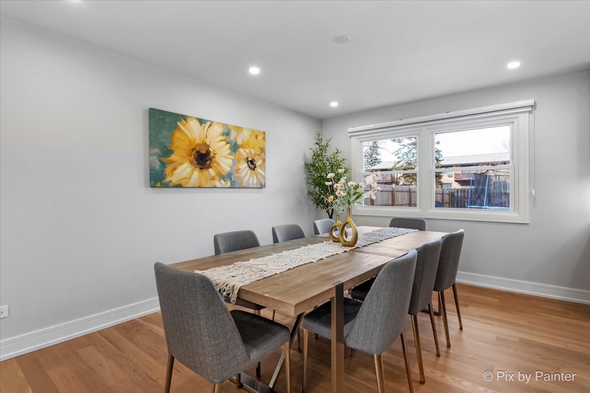 1214 E Suffield Drive, Arlington Heights, IL 60004