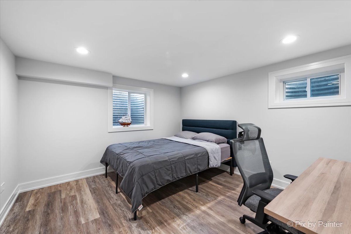 1214 E Suffield Drive, Arlington Heights, IL 60004