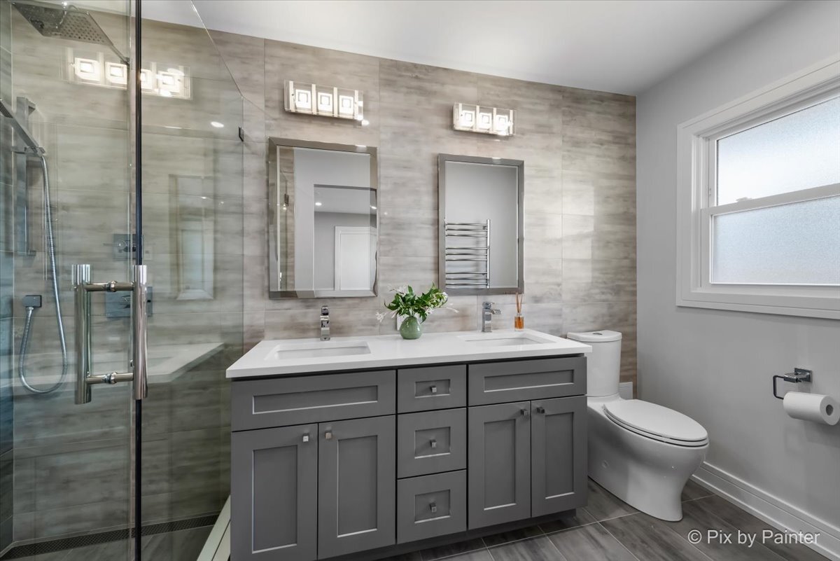 1214 E Suffield Drive, Arlington Heights, IL 60004