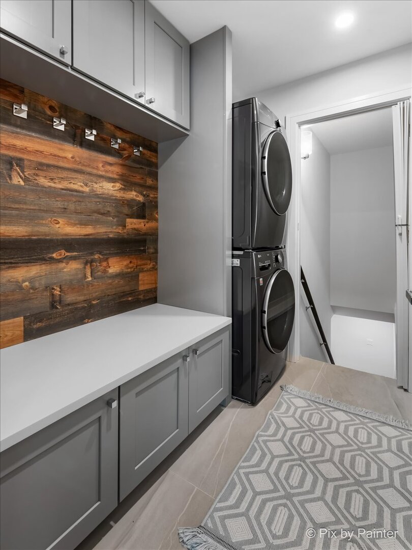 1214 E Suffield Drive, Arlington Heights, IL 60004