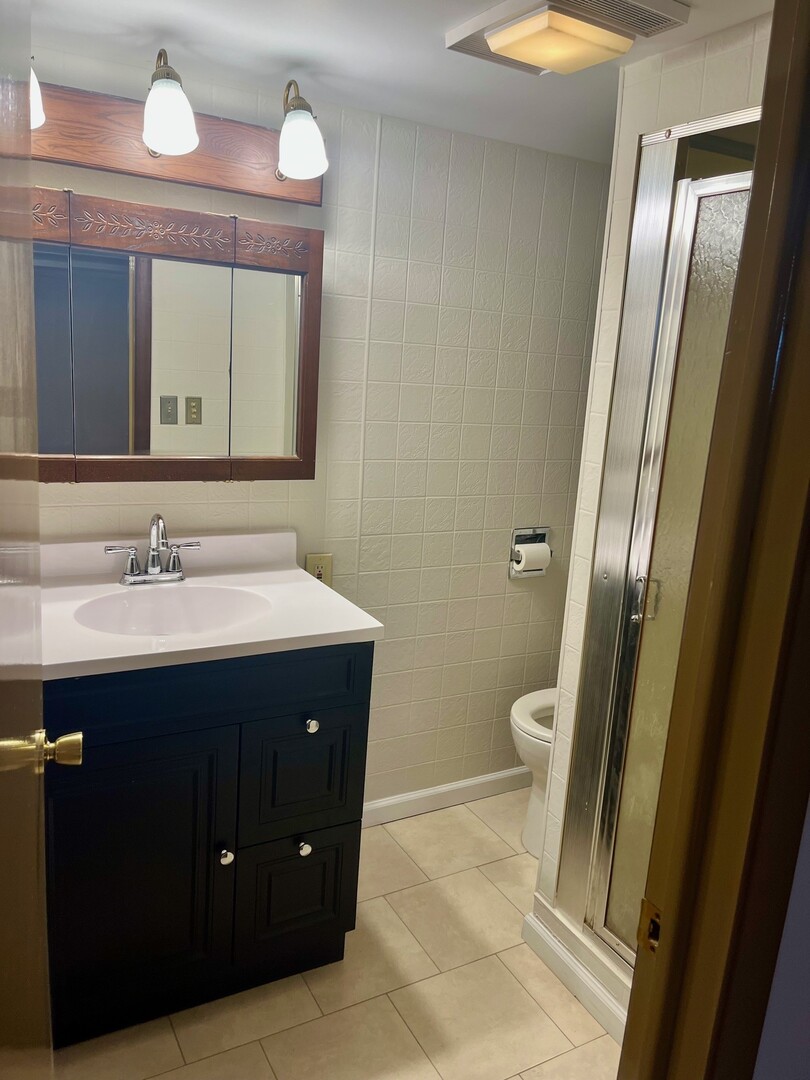 4025 Elmwood Avenue, Stickney, IL 60402