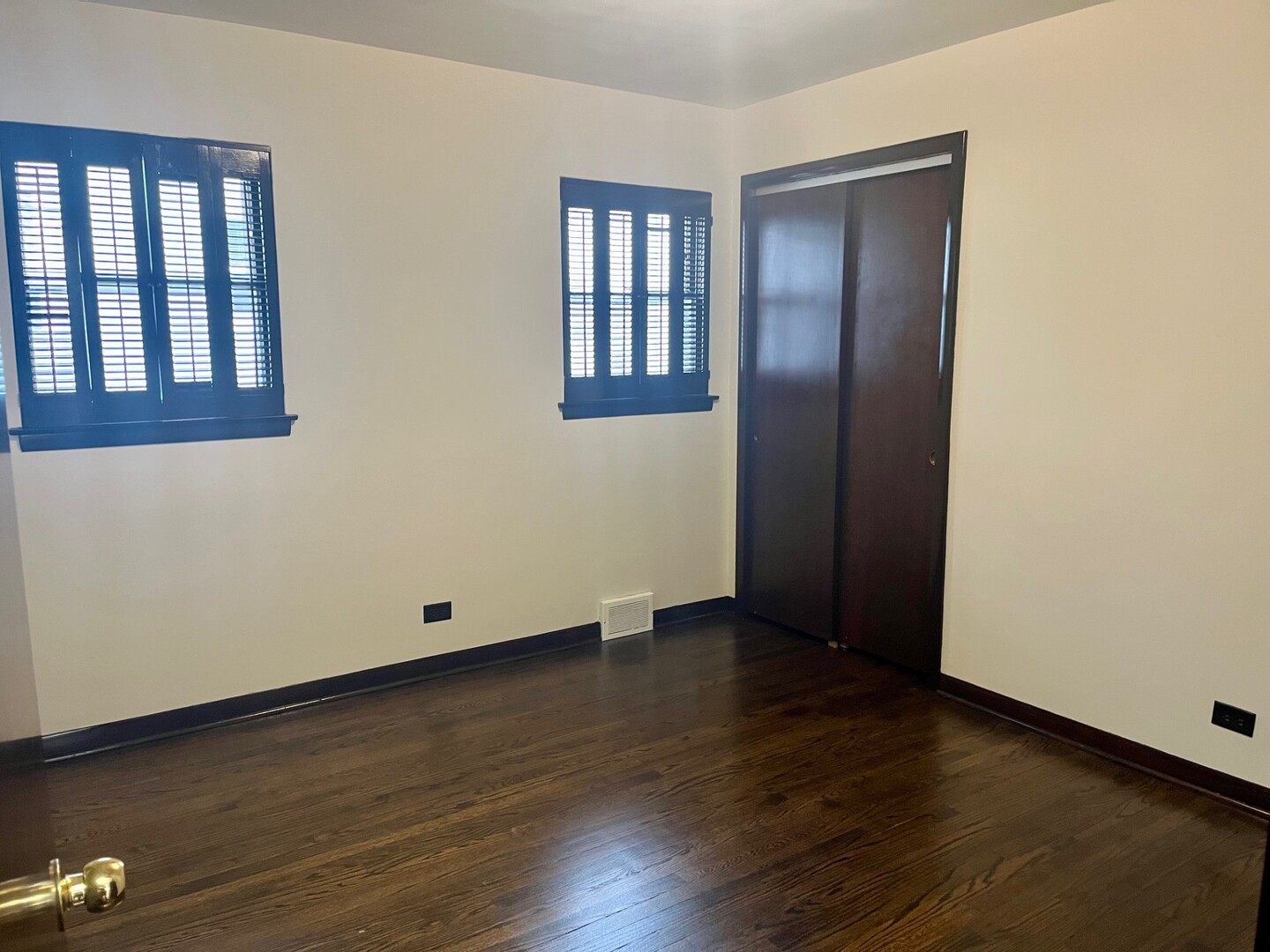 4025 Elmwood Avenue, Stickney, IL 60402