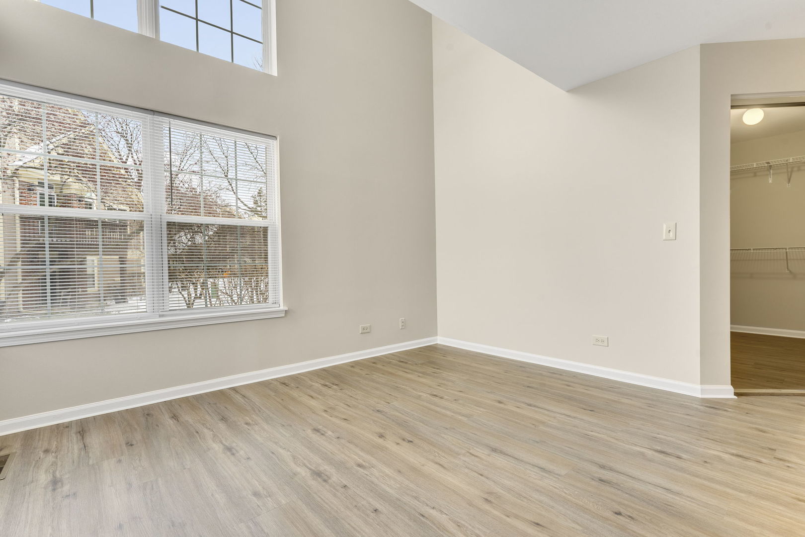 741 Old Creek Court, Elk Grove Village, IL 60007