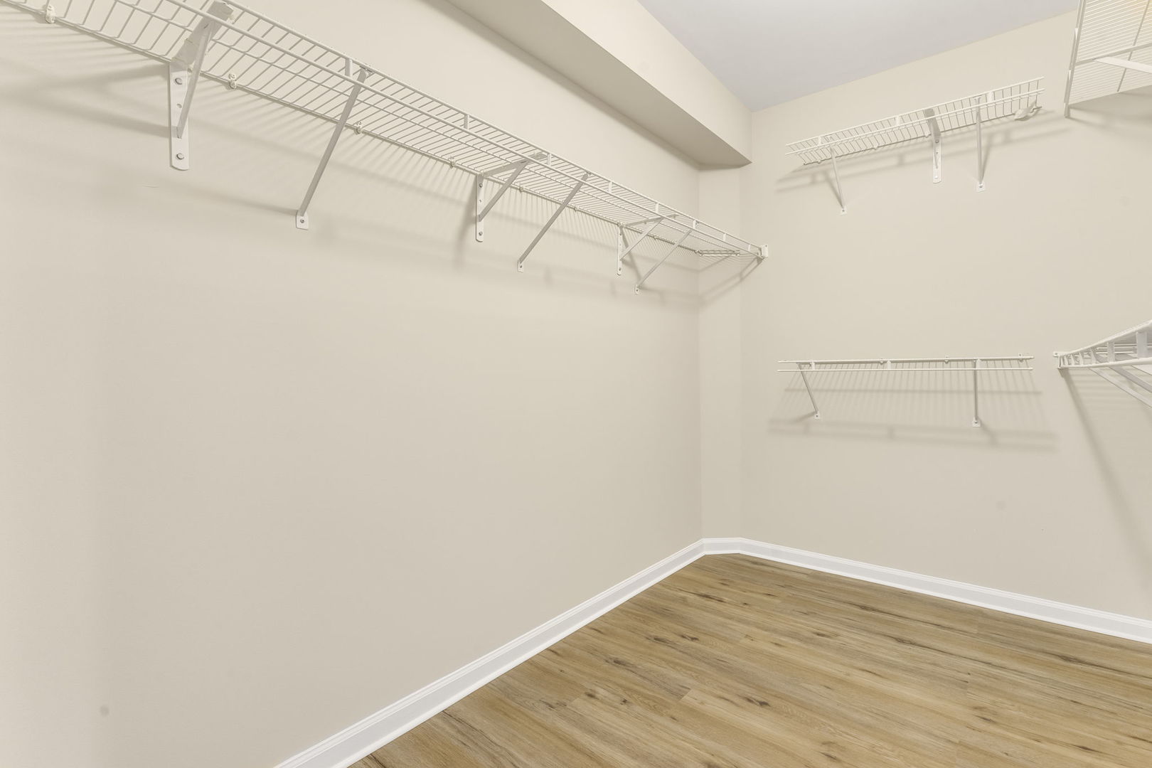 741 Old Creek Court, Elk Grove Village, IL 60007