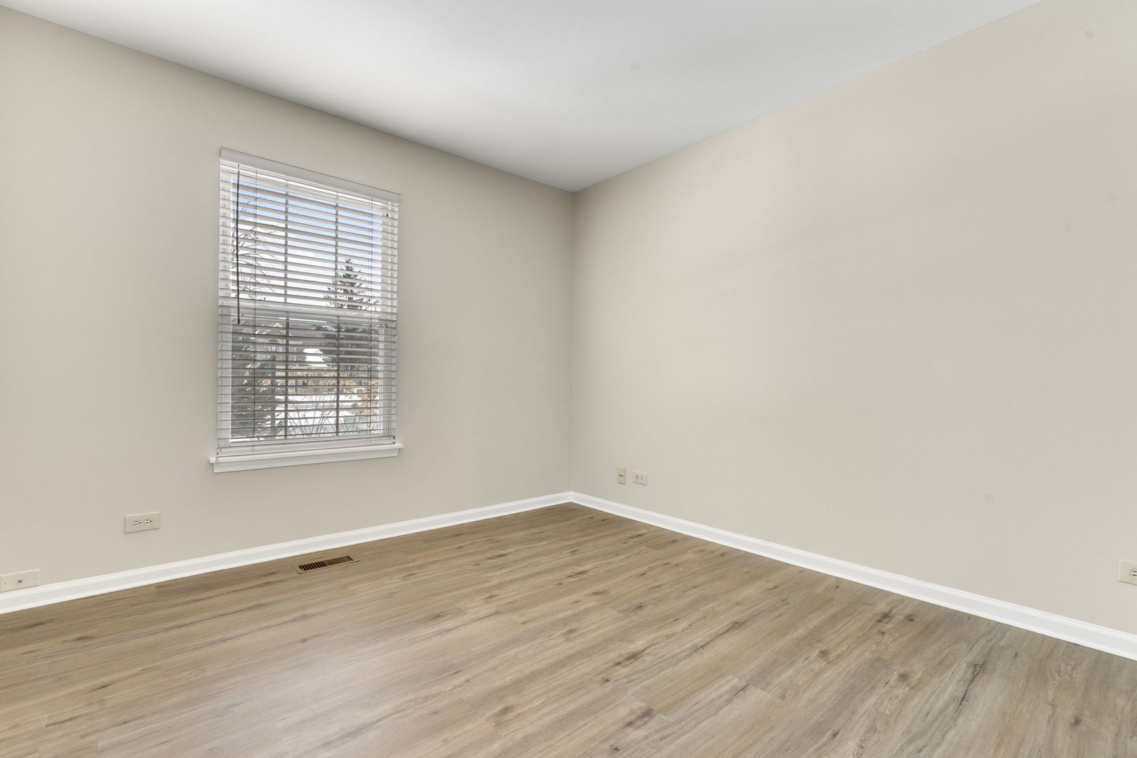 741 Old Creek Court, Elk Grove Village, IL 60007