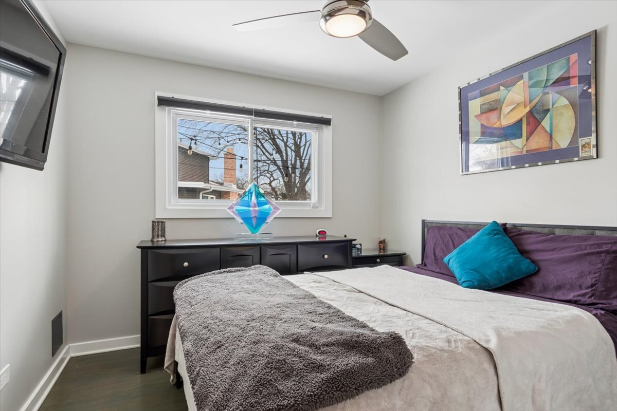 1109 S Edson Avenue, Lombard, IL 60148