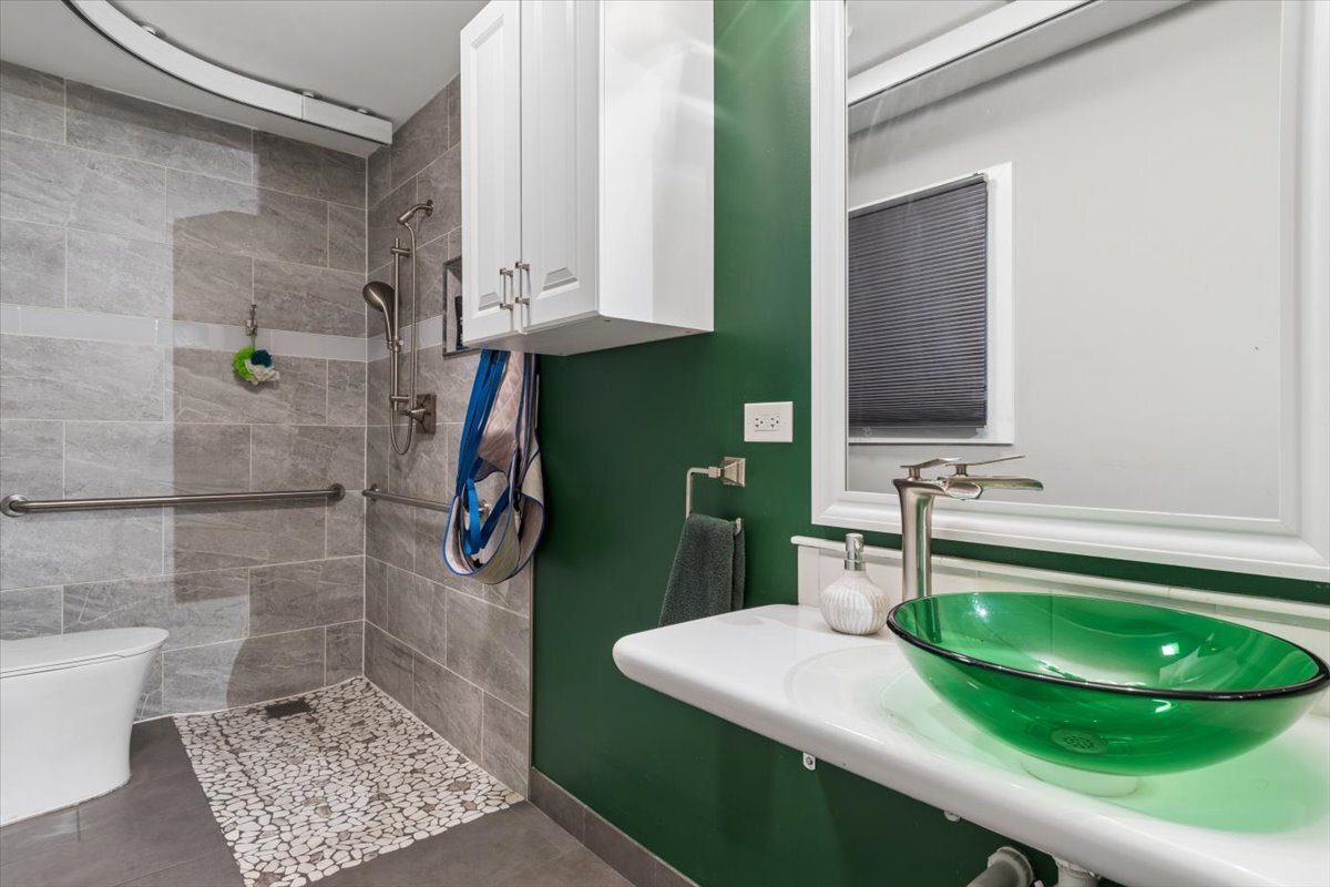 1109 S Edson Avenue, Lombard, IL 60148