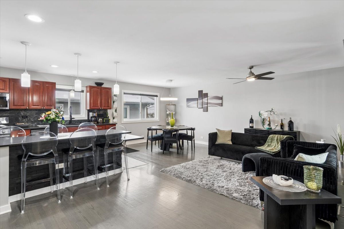 1109 S Edson Avenue, Lombard, IL 60148