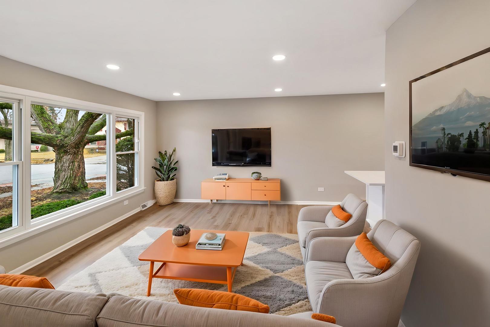 555 N Cherry Drive, Glenwood, IL 60425