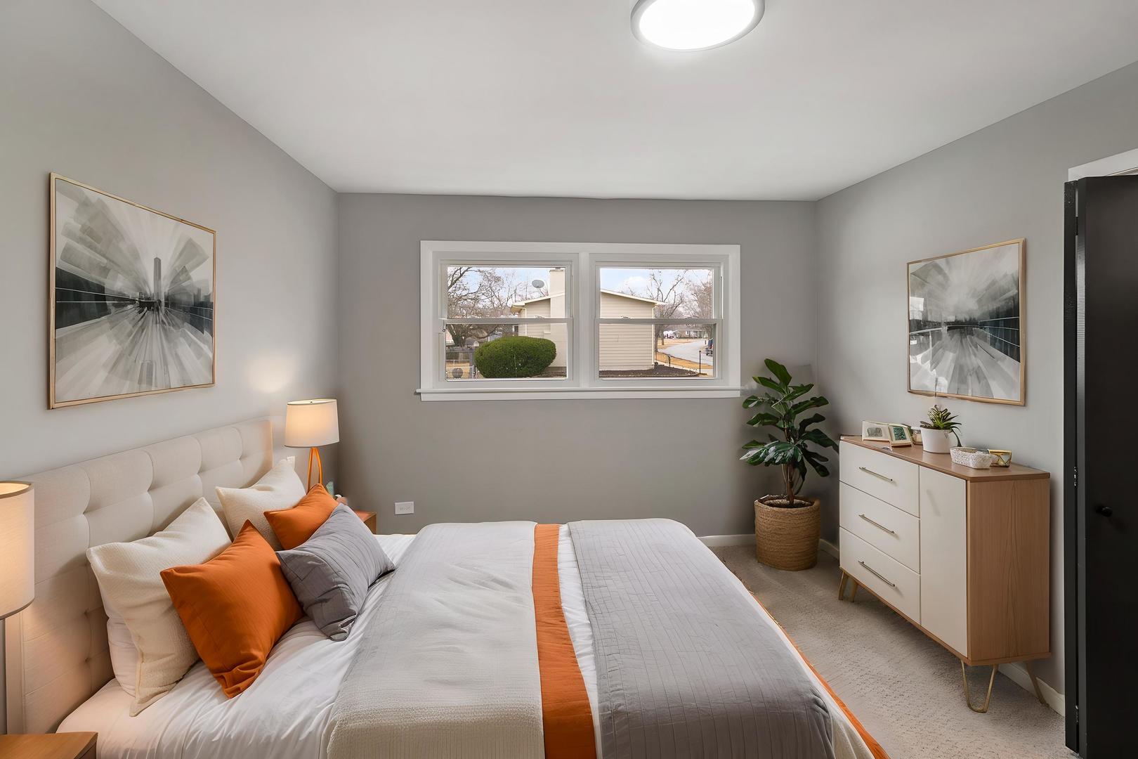 555 N Cherry Drive, Glenwood, IL 60425