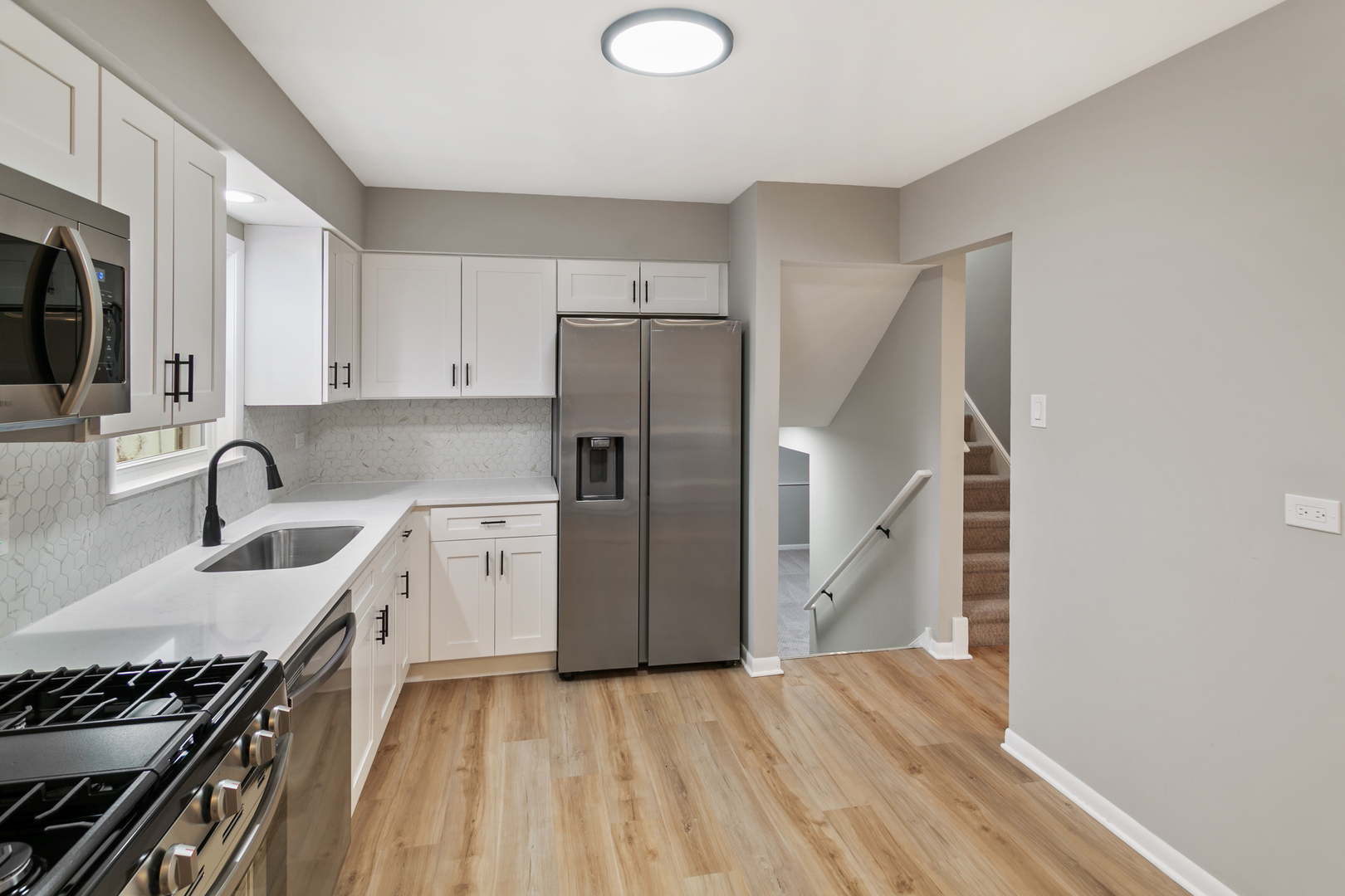 555 N Cherry Drive, Glenwood, IL 60425