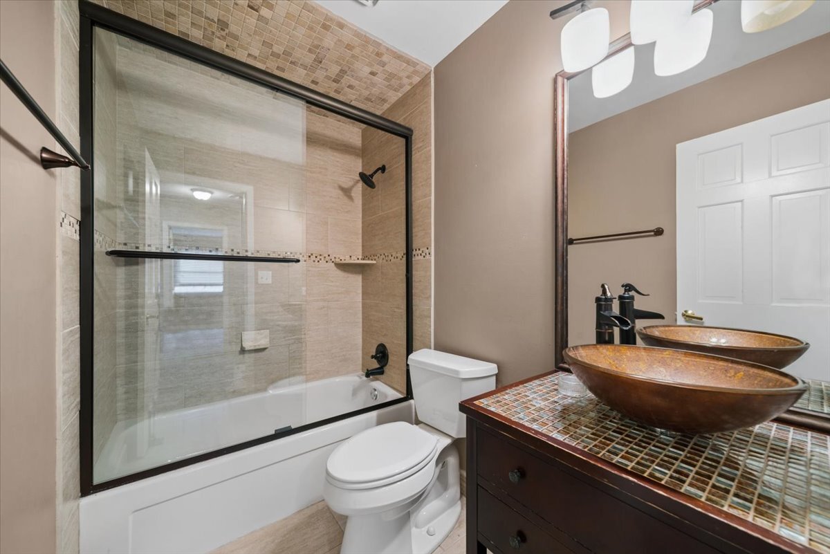 117 Prairie Drive, Westmont, IL 60559