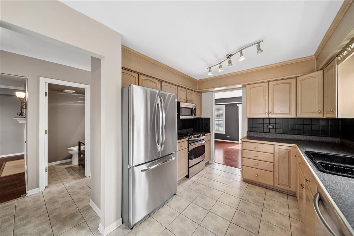 117 Prairie Drive, Westmont, IL 60559