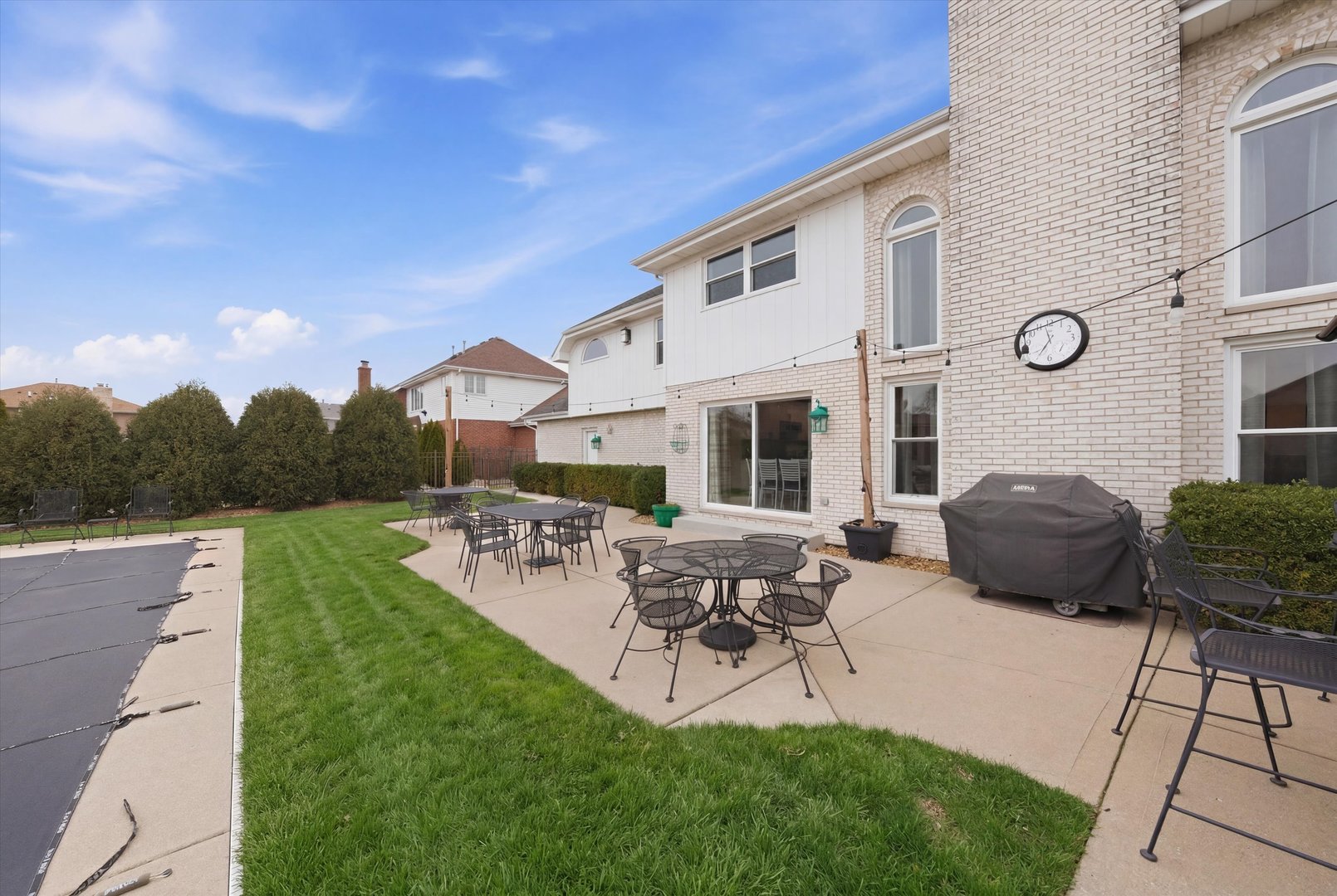 8718 Black Oak Avenue, Tinley Park, IL 60487