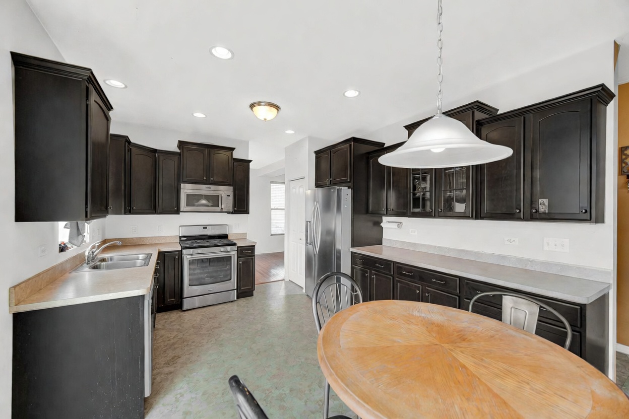 1607 Seward Road, Joliet, IL 60431