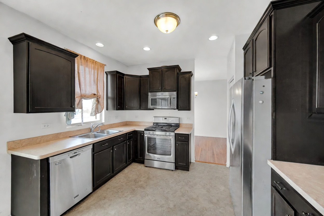 1607 Seward Road, Joliet, IL 60431