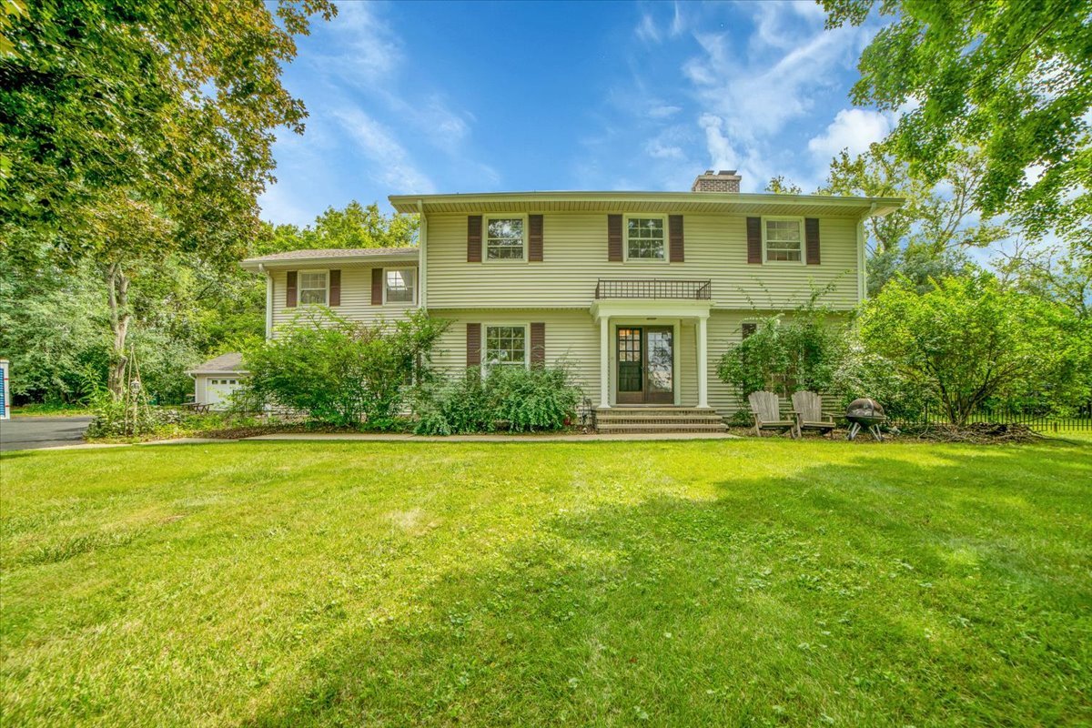 3N011 Morningside Avenue, West Chicago, IL 60185