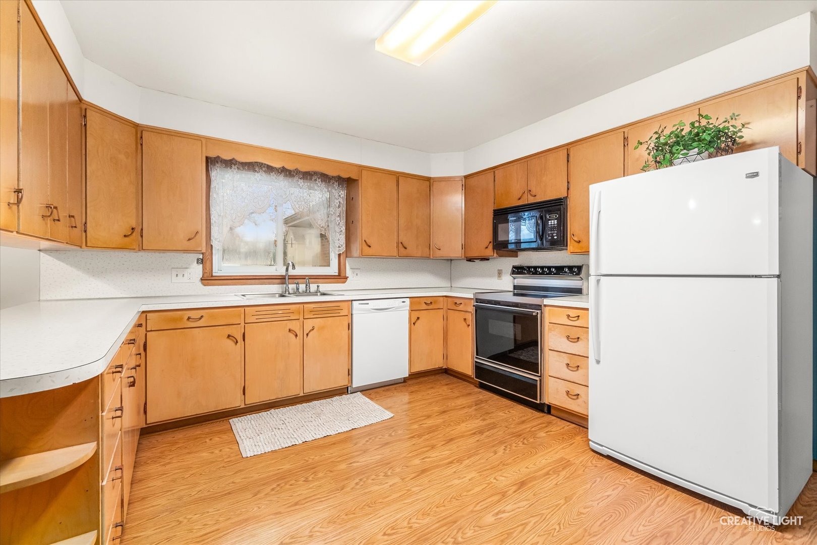 310 E Market Street, Somonauk, IL 60552