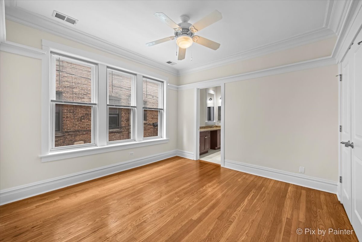 2352 W Wilson Avenue #2E, Chicago, IL 60625