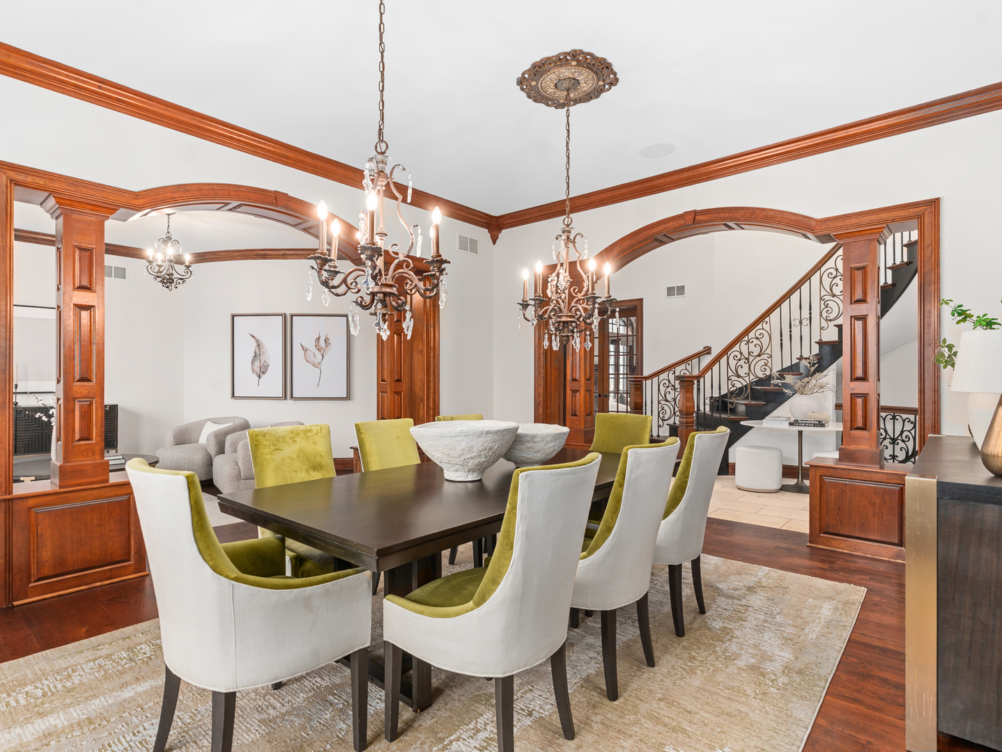 712 E Hillside Road, Naperville, IL 60540