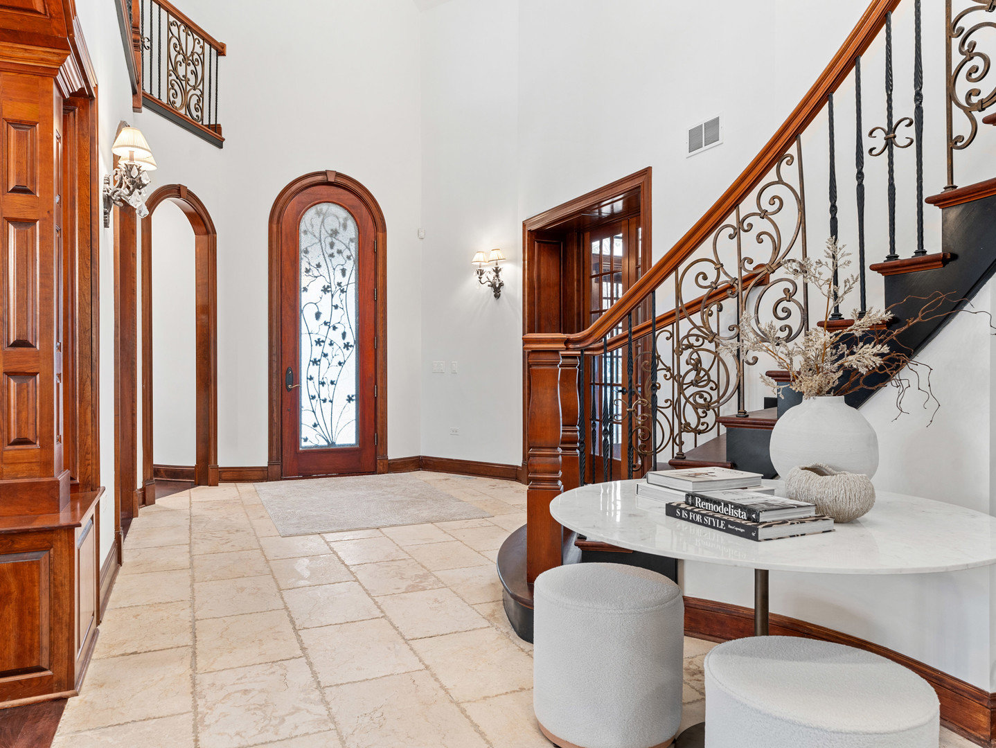 712 E Hillside Road, Naperville, IL 60540