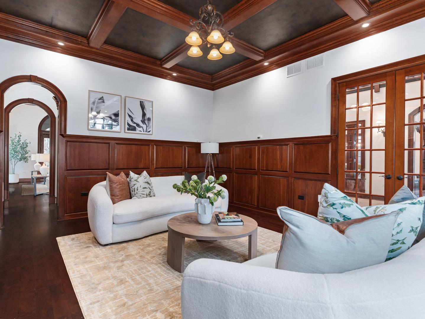 712 E Hillside Road, Naperville, IL 60540