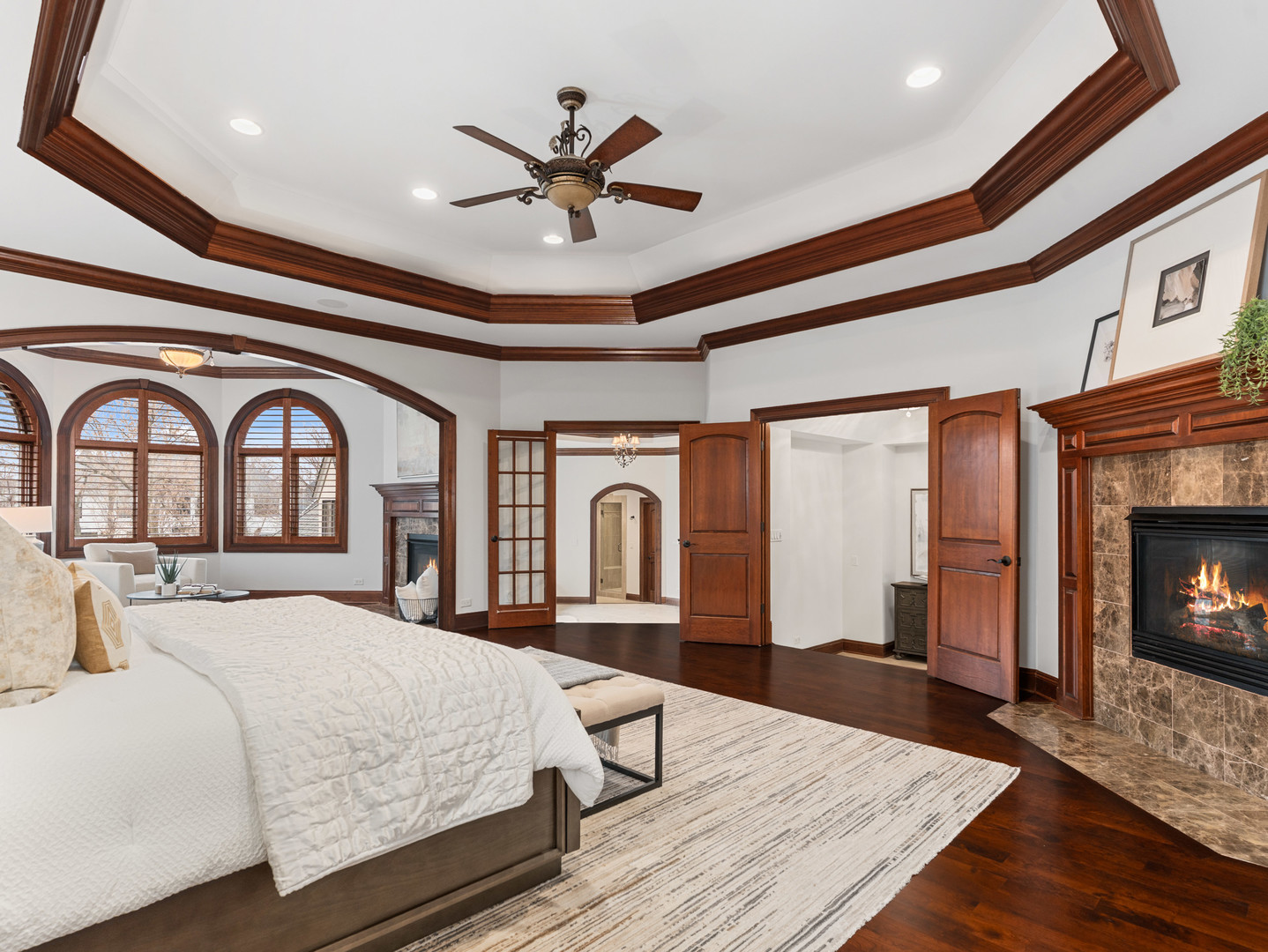 712 E Hillside Road, Naperville, IL 60540