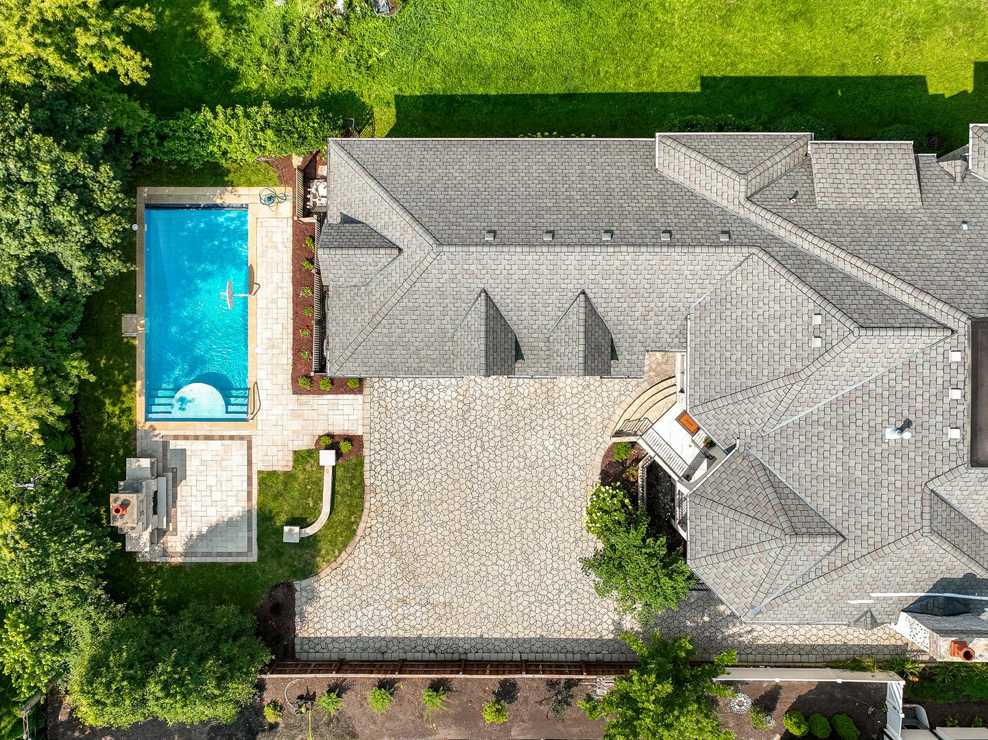 712 E Hillside Road, Naperville, IL 60540