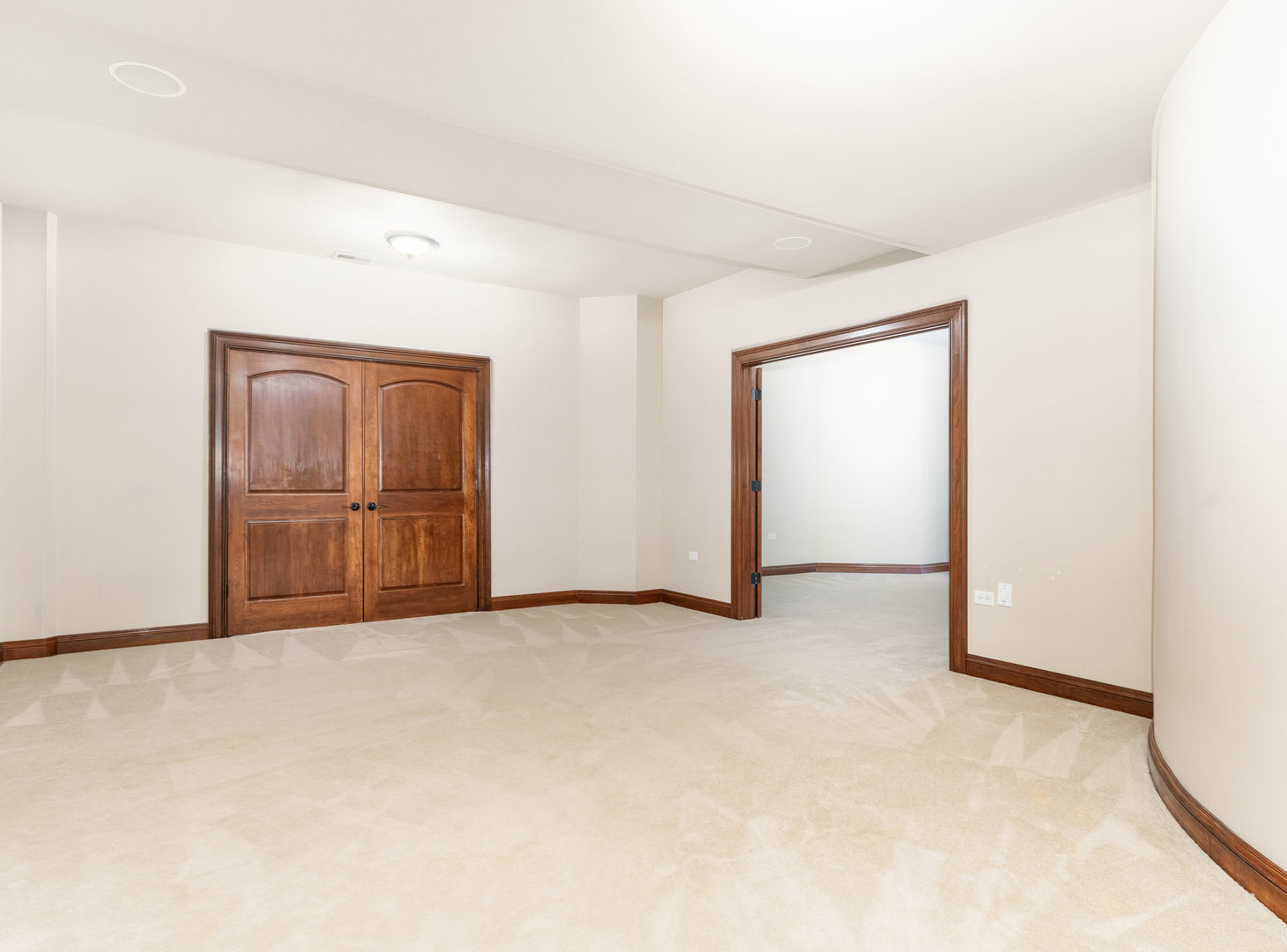 712 E Hillside Road, Naperville, IL 60540