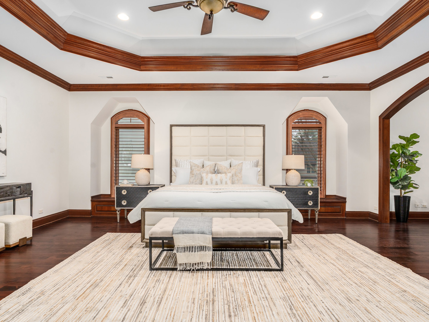 712 E Hillside Road, Naperville, IL 60540