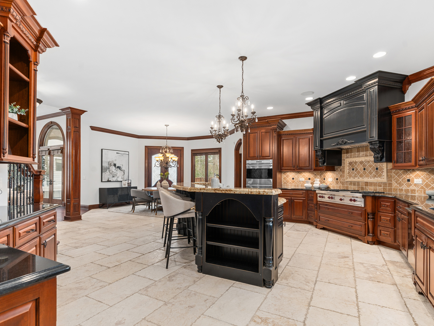 712 E Hillside Road, Naperville, IL 60540