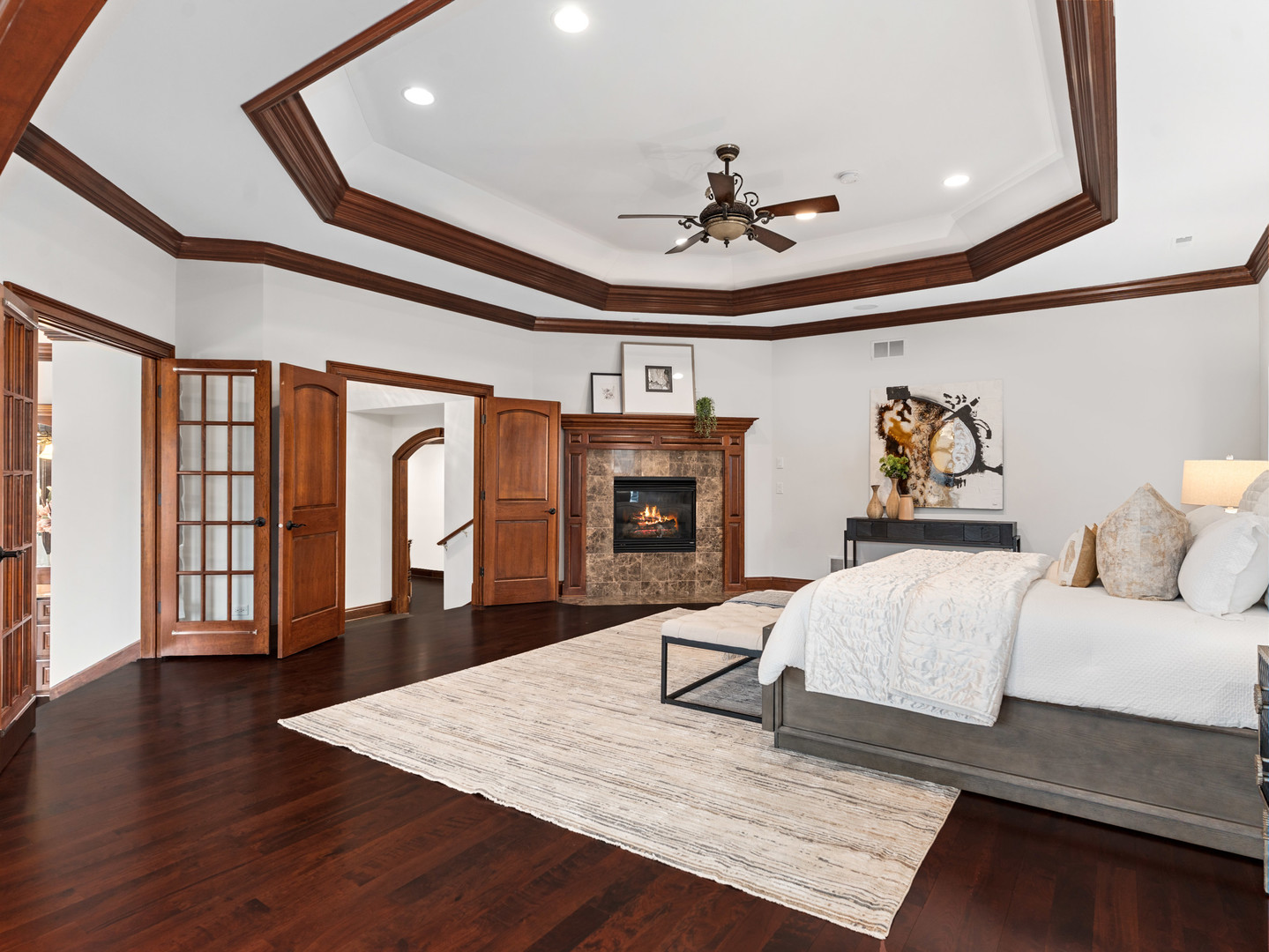 712 E Hillside Road, Naperville, IL 60540