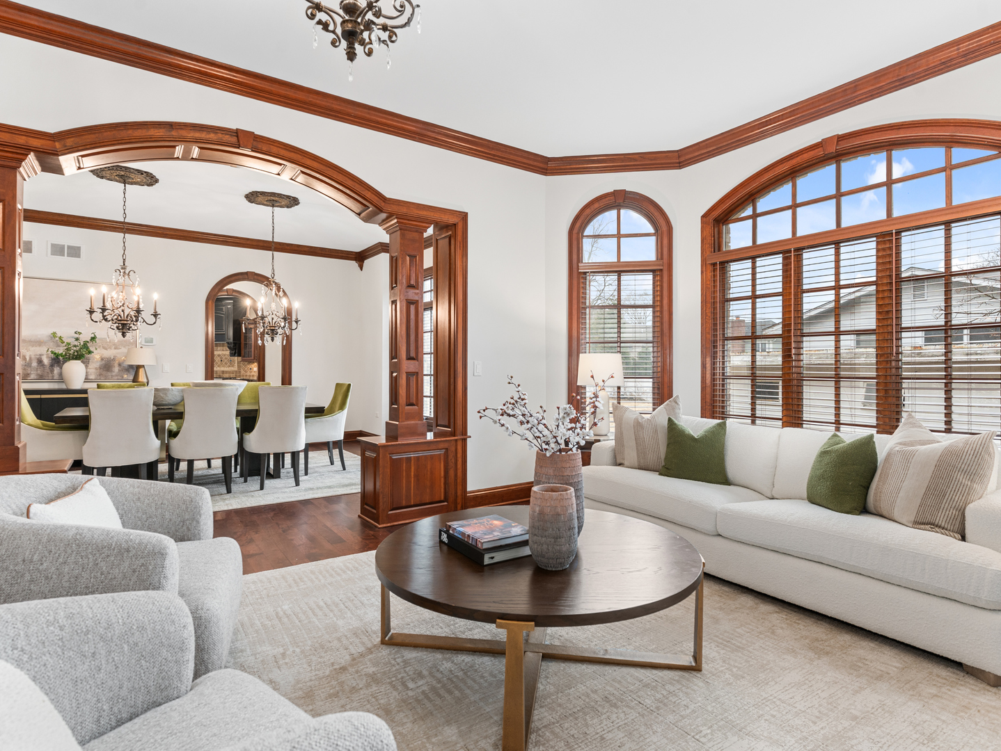 712 E Hillside Road, Naperville, IL 60540